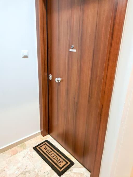 Luxury Suite Патра Екстериор снимка