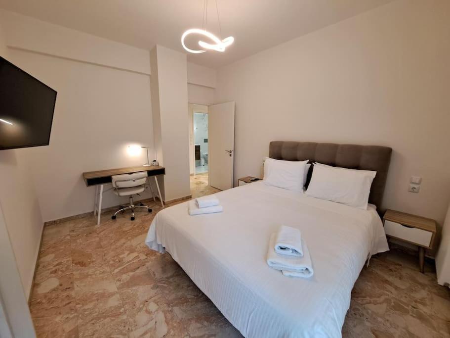 Luxury Suite Патра Екстериор снимка
