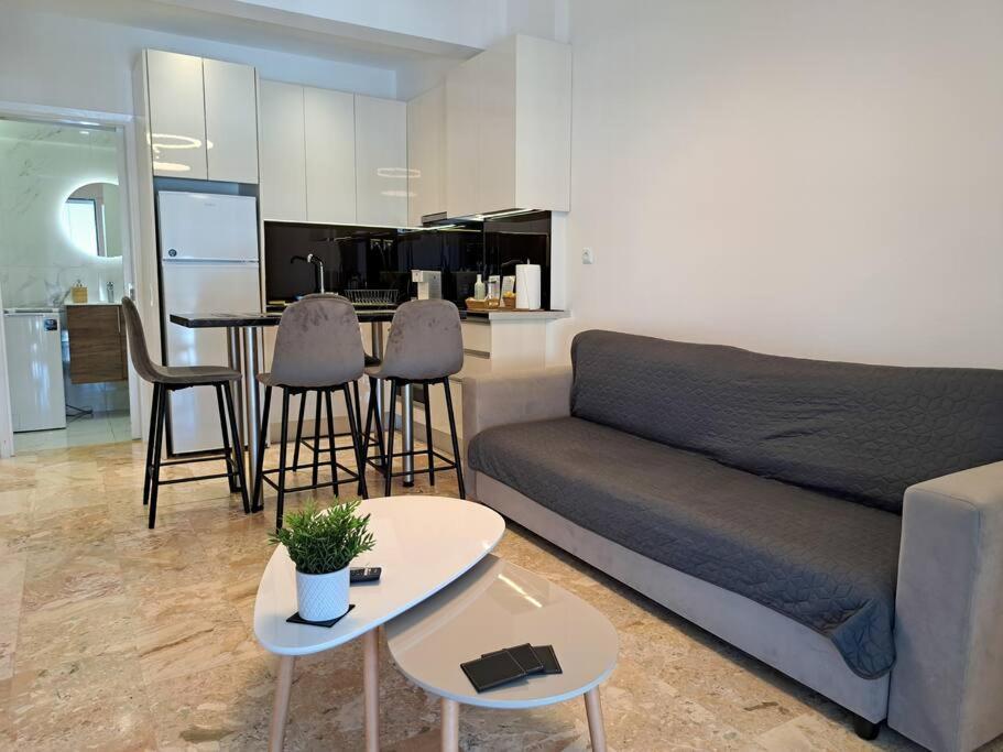 Luxury Suite Патра Екстериор снимка