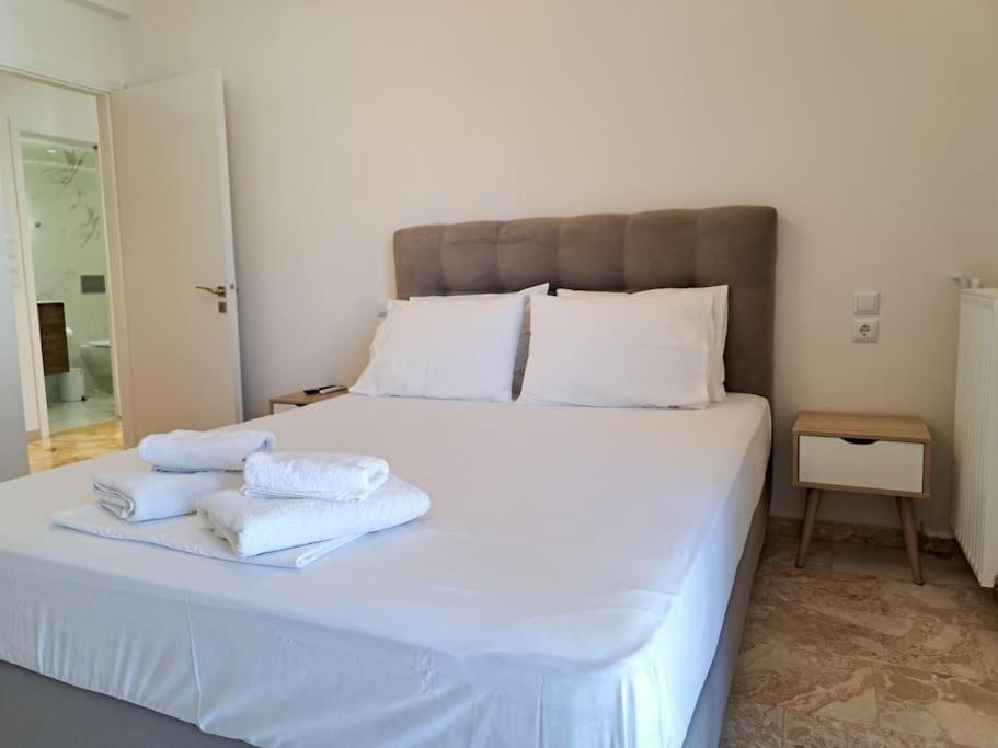 Luxury Suite Патра Екстериор снимка